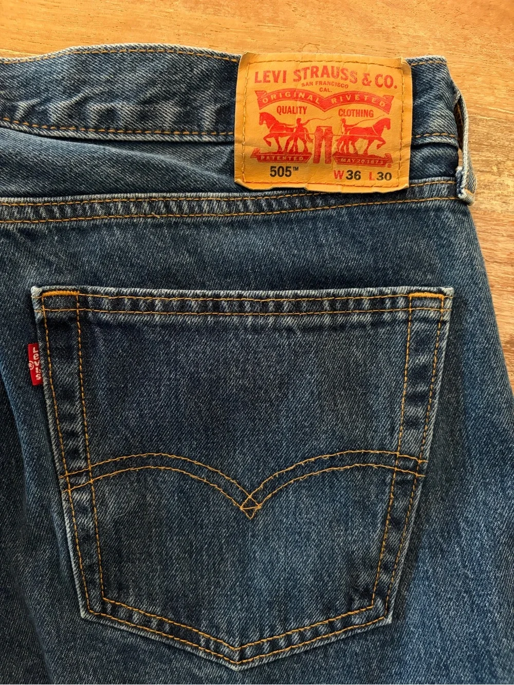 Levi’s 505 Regular Fit Straight Leg Jeans Men’s 36x30 Medium Wash Classic Denim